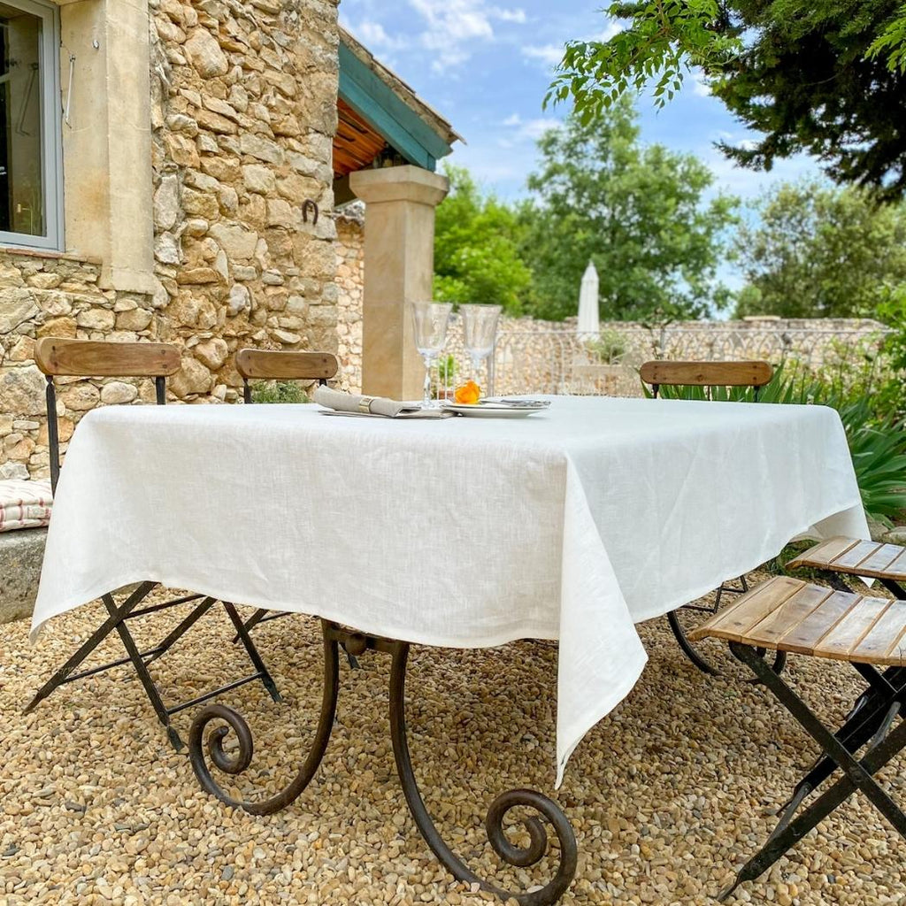 Hochwertige Tischdecke aus 100 % Leinen, hergestellt in Frankreich, in der Farbe Weiß