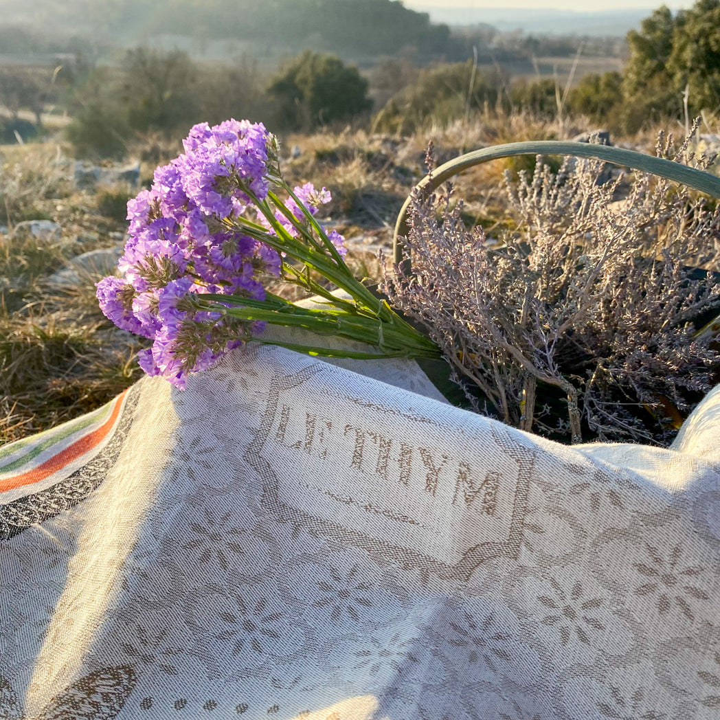 Jacquard Geschirrtuch mit Thymian Muster aus der Provence